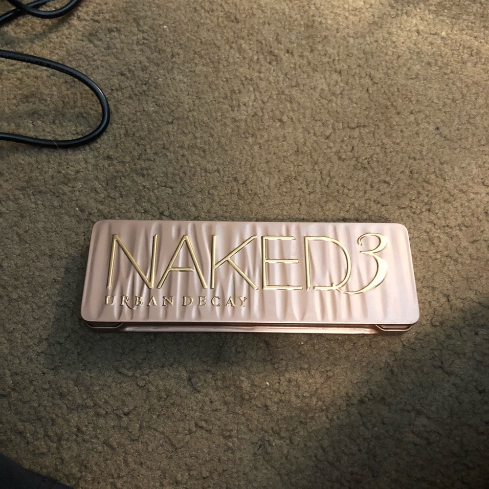 Naked 3 pallet